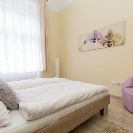 Bpm: Dob70 Classic Apartment In Downtown บูดาเปสต์ ภายนอก รูปภาพ