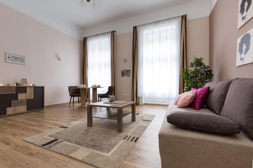 Bpm: Dob70 Classic Apartment In Downtown บูดาเปสต์ ห้อง รูปภาพ