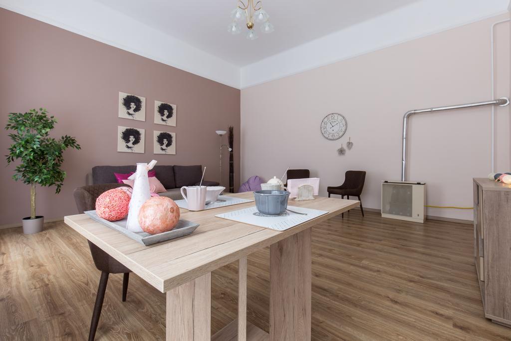 Bpm: Dob70 Classic Apartment In Downtown บูดาเปสต์ ห้อง รูปภาพ