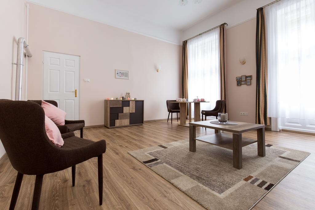 Bpm: Dob70 Classic Apartment In Downtown บูดาเปสต์ ห้อง รูปภาพ