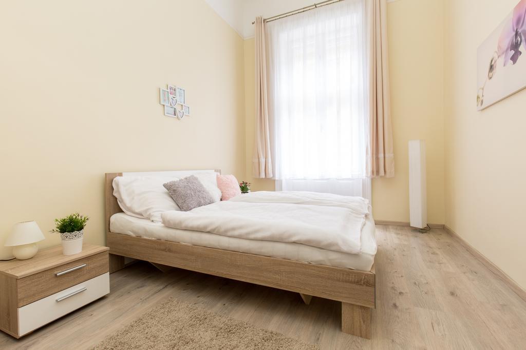 Bpm: Dob70 Classic Apartment In Downtown บูดาเปสต์ ห้อง รูปภาพ