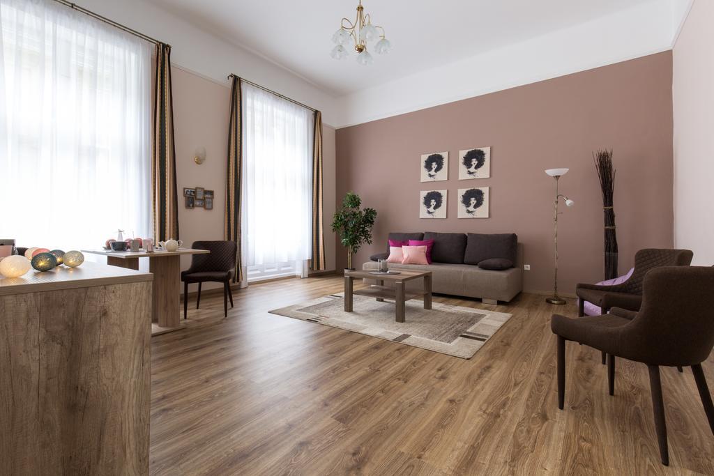 Bpm: Dob70 Classic Apartment In Downtown บูดาเปสต์ ห้อง รูปภาพ