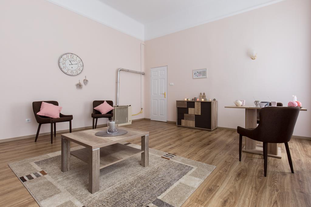 Bpm: Dob70 Classic Apartment In Downtown บูดาเปสต์ ห้อง รูปภาพ
